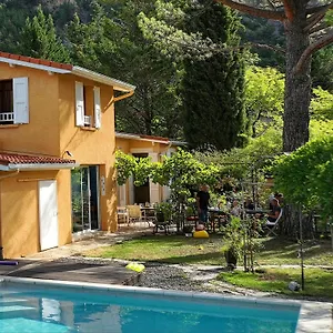 D'hotes - Le Pin Des Arches Bed & Breakfast